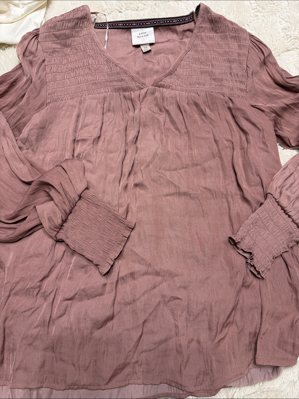 Knox Rose Mauve Smocked V-Neck Peasant Blouse